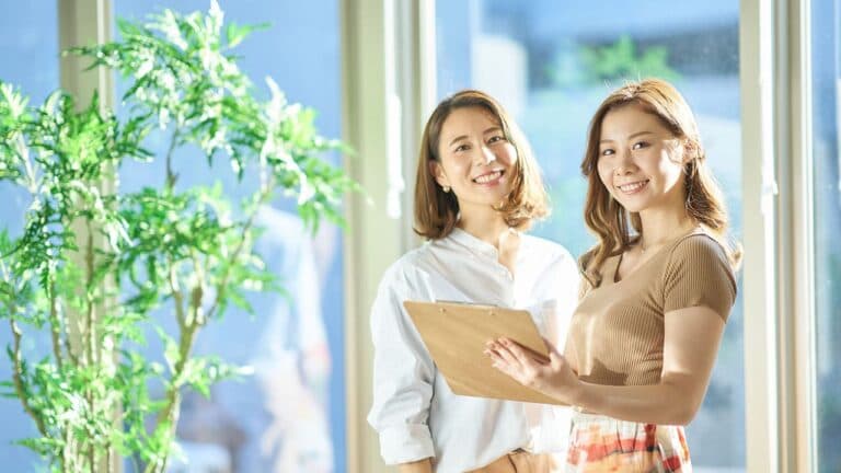 広報の年収とは？
