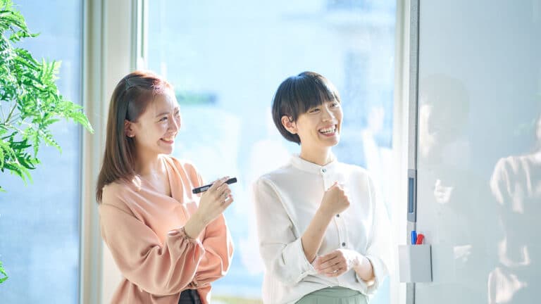 広報PRと宣伝の違いとは？目的・手法・費用など5つの観点で徹底比較