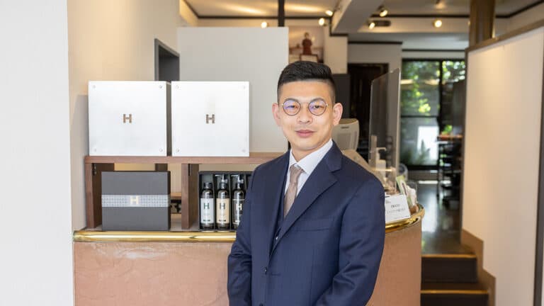 脱「広告」きっかけにプレスリリースに注力。京都の老舗理美容室の広報PR|ひさだアートインダストリー株式会社