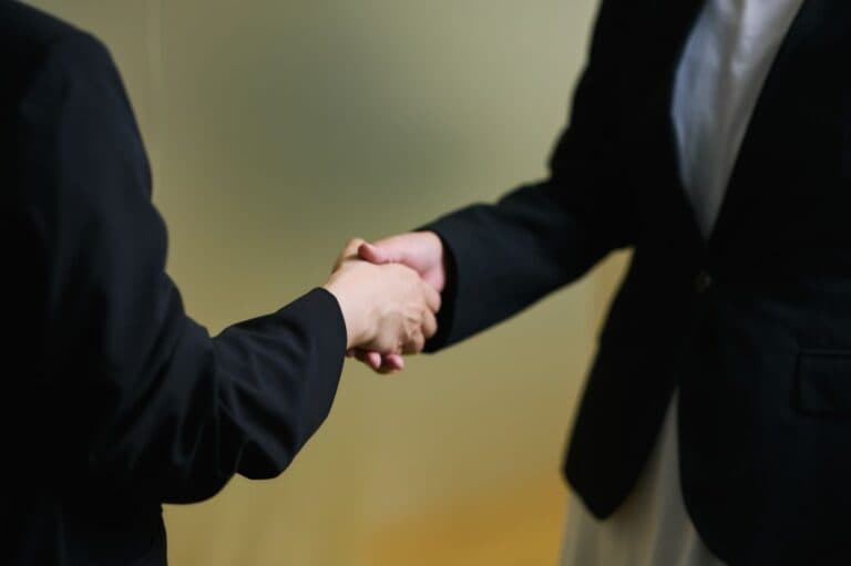 メディアリレーションズとは?メディアプロモートとの違い、メディアと関係を築く5つのポイントと注意点