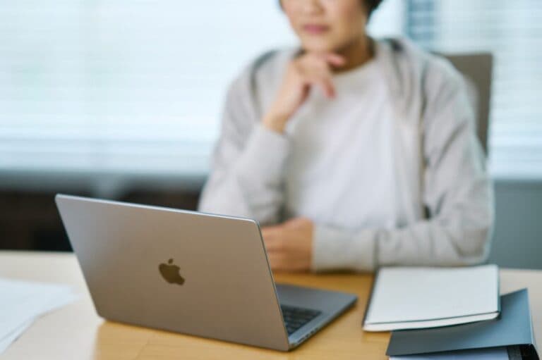 Instagramで企業アカウントはどう活用する?作成方法から運用まで、成功する5つのポイントを紹介