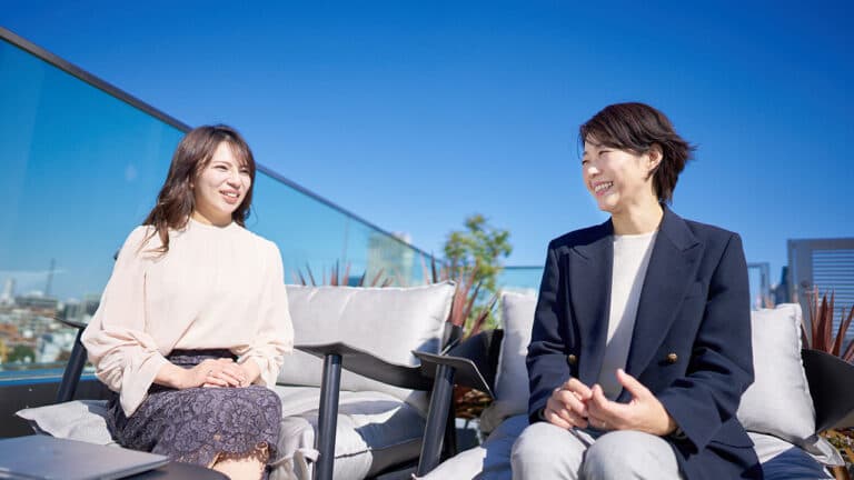 ワーケーションとは?実施するメリット・デメリット、満足度を上げる5つのポイント、導入事例を紹介