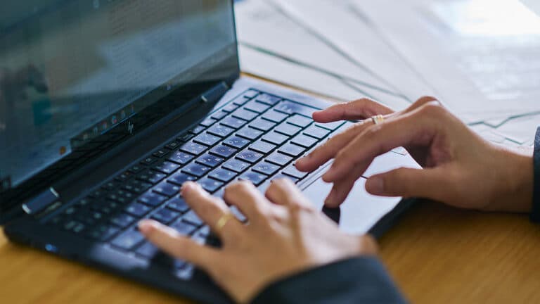 書き起こしとは?金額相場や依頼時の3つのポイント、おすすめのサービスやアプリを紹介