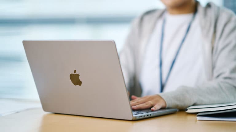 【例文あり】会食後のお礼メールの書き方は?ビジネス相手に好印象を与えるマナーとポイントを解説